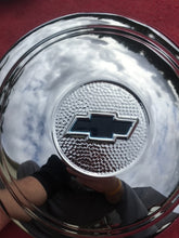 Load image into Gallery viewer, 1936 Chevrolet Standard Artillery wheel NORS Set of 5 Hubcaps