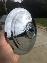 Load image into Gallery viewer, 1936 Chevrolet Standard Artillery wheel NORS Set of 5 Hubcaps