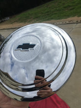 Load image into Gallery viewer, 1936 Chevrolet Standard Artillery wheel NORS Set of 5 Hubcaps