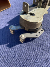 Load image into Gallery viewer, 1940 Chevrolet Special Master DeLuxe 85 NOS Headlight Switch #1994016