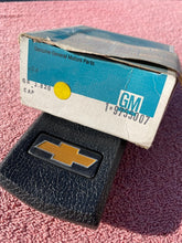 Load image into Gallery viewer, 1973-1977 Chevrolet Truck Blazer Van NOS Steering Wheel "Bowtie" Horn Button Center Cap #9755007