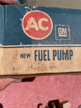 Load image into Gallery viewer, 1971-1973 Chevrolet Impala Chevelle V8 350 400 NOS Fuel Pump #6471181 AC 41217