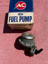 Load image into Gallery viewer, 1963-1965 Chevrolet Heavy Duty Truck 50 60 292ci NOS Fuel Pump #6414858 AC 6962