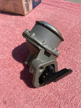 Load image into Gallery viewer, 1963-1965 Chevrolet Heavy Duty Truck 50 60 292ci NOS Fuel Pump #6414858 AC 6962