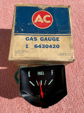 Load image into Gallery viewer, 1966 1967 Chevrolet Chevelle (exc. SS) NOS Instrument Cluster Dash Gas Fuel Gauge #6430820