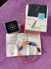 Load image into Gallery viewer, 1969-1974 Chevrolet Chevy II Nova NOS Accessory Dash Clock #994125 / 3986834