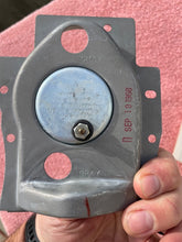Load image into Gallery viewer, 1969 Chevrolet Chevelle Malibu 6 8 NOS Accessory Dash Electric Clock #993666
