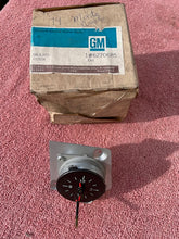 Load image into Gallery viewer, 1973 1974 1975 Chevrolet Chevelle Monte Carlo NOS Round Dash Clock #6270685