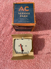 Load image into Gallery viewer, 1941 Chevrolet Special Master DeLuxe NOS Oil Pressure Gauge #1506181