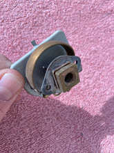 Load image into Gallery viewer, 1941 Chevrolet Special Master DeLuxe NOS Oil Pressure Gauge #1506181