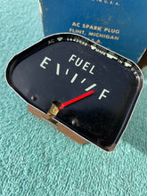 Load image into Gallery viewer, 1960-1964 Chevrolet Corvair Monza FC NOS Fuel Gasoline Gas Gauge #5643032