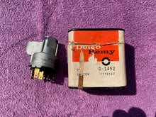 Load image into Gallery viewer, 1959 Chevrolet Impala Biscayne Bel Air El Camino NOS Delco Remy Ignition Switch #1116562