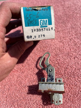 Load image into Gallery viewer, 1965 1966 Chevrolet Impala Caprice Bel Air Biscayne (exc. A/C) NOS Heater Control Switch #3857416