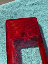 Load image into Gallery viewer, 1974 1975 Chevrolet Bel Air Sedan NOS Tail Lamp Reflex Lens #5947788