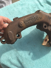 Load image into Gallery viewer, 1957 - 1965 Chevrolet Corvette 283 / 327 (various specific applications) NOS RH Exhaust Manifold #3817806 (cast 3750556)
