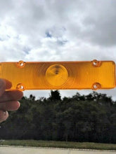 Load image into Gallery viewer, 1961 Chevrolet Impala Biscayne NEW AMBER Park Light Lamp Turn Signal Lens Pair w/ Gaskets (repl. OEM #5951966)