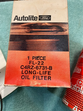 Load image into Gallery viewer, 1958-1967 Chevrolet Car and Truck V-8 NOS Oil Filter FL-22 (OEM #5574540 / 5576054 / PF-141)