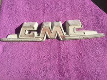 Load image into Gallery viewer, 1955 - 1959 GMC Pickup Suburban Panel XLNT USED Hood Emblem