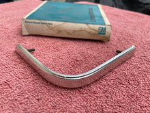 Load image into Gallery viewer, 1969 Chevrolet Chevelle NOS RH Grille to Fender Lower Trim Molding #3952424