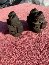Load image into Gallery viewer, 1934 Chevrolet Master DA NOS Side Engine Motor Mounts PAIR  #375630
