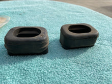 Load image into Gallery viewer, 1952-1954 Chevrolet 150, 210, Bel Air NOS Front Lower Engine Motor Mounts PAIR  #3700332