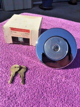 Load image into Gallery viewer, 1974 1975 Chevrolet Vega Monza NOS Accessory Locking Gas Cap w/ Keys #994631 / 995213