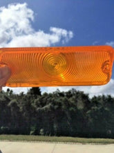 Load image into Gallery viewer, 1964 Chevrolet Impala Biscayne SS NEW AMBER Park Light Lamp Lens Pair w/ Gaskets (repl. OEM #5954968