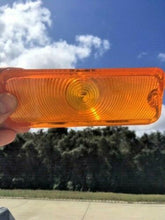 Load image into Gallery viewer, 1964 Chevrolet Impala Biscayne SS NEW AMBER Park Light Lamp Lens Pair w/ Gaskets (repl. OEM #5954968