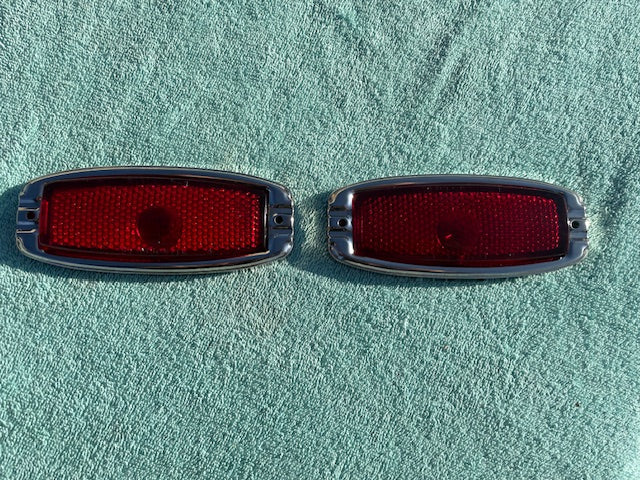 1941 - 1948 Chevrolet Fleetline 4-door sedan NOS Guide Tail Light Lamp Lenses / Bezels #5930829/5930830