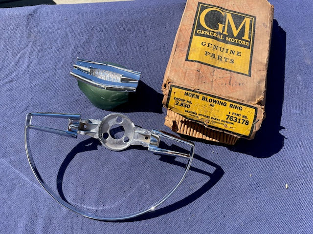 1961-1966 Chevrolet Pickup Truck / 1959-1960 Biscayne NOS Deluxe Horn Ring Cap #763178 / 3775533