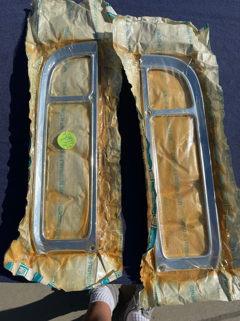 1967-1972 Chevrolet GMC Fleetside Truck Blazer Jimmy NOS Tail Light Bezel Pair #3944795 / 3944796