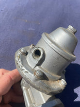 Load image into Gallery viewer, 1934 Chevrolet Standard Master Pickup Truck REBUILT/USED? Fuel Pump R-20 OEM#1521450
