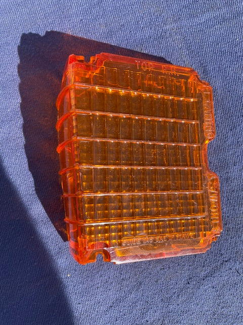 1972 El Camino + Chevelle Wagon NOS RH Turn Light Lamp Lens #5965276 (CHIPPED)