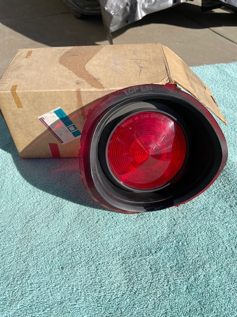 1973 Chevrolet Malibu S.S. NOS LH Tail Light Lamp Lens #5965103 (CHIPPED)