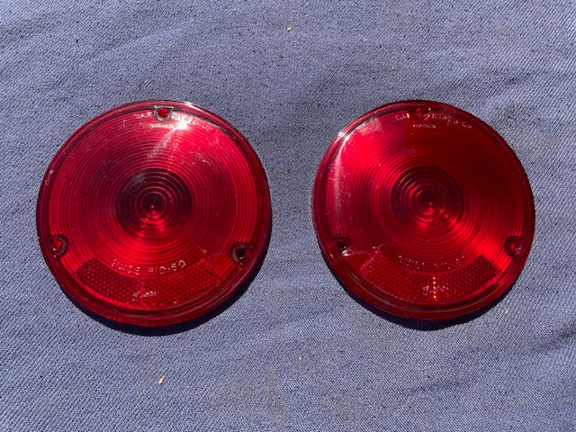 1960-1964 Chevrolet Stepside Pickup Truck NOS Tail Light Lamp Lens Pair (GUIDE R1D-60) #5952675