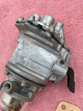 Load image into Gallery viewer, 1952 1953 1954 Chevrolet 150, 210, Bel Air NOS Dual Vacuum Fuel Pump #5592675 AC Type 9797
