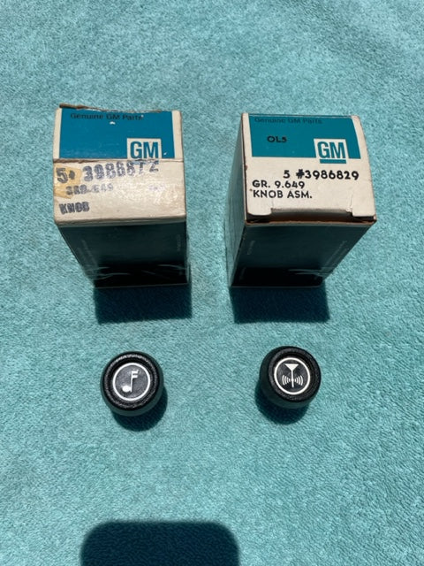 1972-1976 Chevrolet Corvette C3 Stingray NOS Radio Tuner Knob Set #3986829 / 3986872