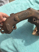 Load image into Gallery viewer, 1957 - 1965 Chevrolet Corvette 283 / 327 (various specific applications) NOS RH Exhaust Manifold #3817806 (cast 3750556)
