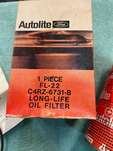 Load image into Gallery viewer, 1958-1967 Chevrolet Car and Truck V-8 NOS Oil Filter FL-22 (OEM #5574540 / 5576054 / PF-141)
