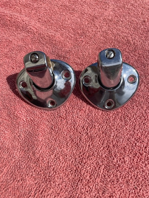 1964 Chevrolet (exc. Convertible) MINT USED Sun Visor Bracket Pair #4444155 / 5718796