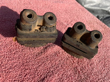 Load image into Gallery viewer, 1934 Chevrolet Master DA NOS Side Engine Motor Mounts PAIR  #375630
