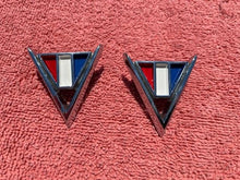 Load image into Gallery viewer, 1964 Chevrolet Bel Air Biscayne Impala V8 283ci NEW Front Fender &quot;V&quot; Emblem PAIR (DEFECTS)
