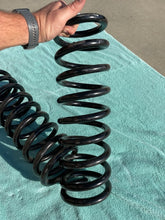 Load image into Gallery viewer, 1970-1981 Chevrolet Camaro Z28 Big Block V8 NEW Moog Coil Springs Pair #5376
