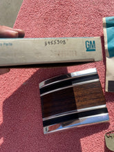 Load image into Gallery viewer, 1969-1972 Chevy GMC Fleetside Truck NOS Right Lower Cab Wood Grain Molding #3955308
