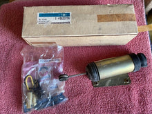 Load image into Gallery viewer, 1971-1976 Chevrolet Impala Caprice Biscayne Bel Air NOS LH Rear Door Power Lock Actuator #9633796
