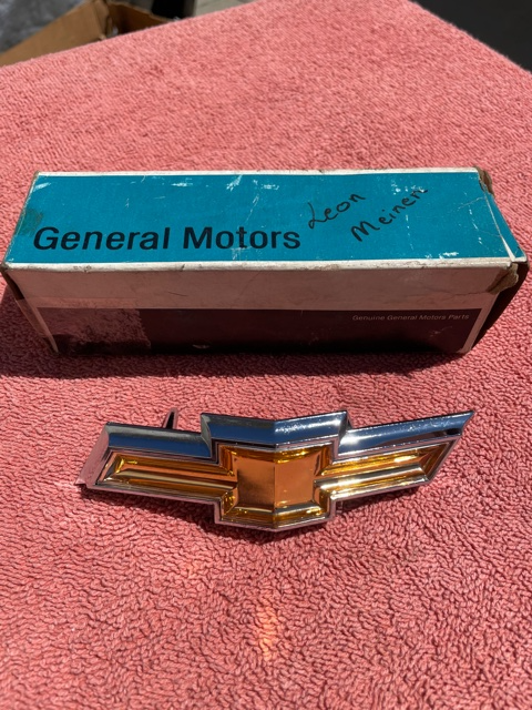 1974 Chevrolet Impala & Bel Air NOS Bowtie Grille Emblem #6260819