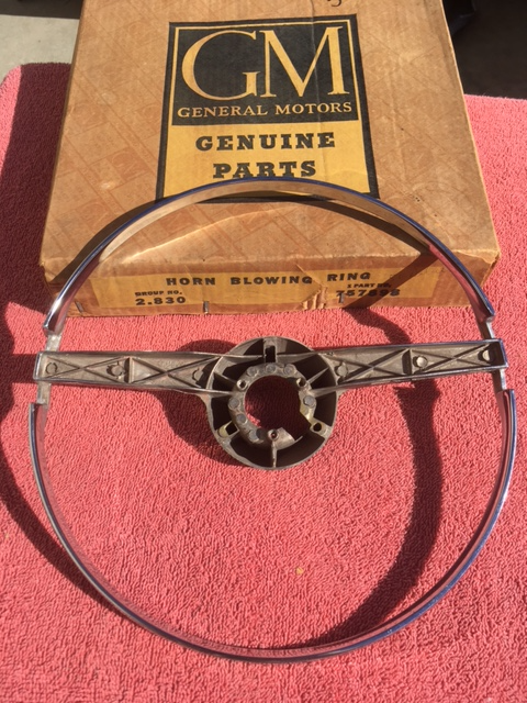 1951 1952 Chevrolet Styleline Fleetline Deluxe NOS Steering Wheel Horn Ring #757898 (Has small pits)