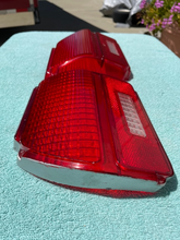 Load image into Gallery viewer, 1969 Chevrolet Chevelle NOS GUIDE Tail Light Lamp Lens Pair #5961097 / 5961098
