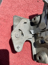 Load image into Gallery viewer, 1961-1964 Corvair F.C. FC 95 Greenbrier NOS Left Front Door Lock Latch #3776607
