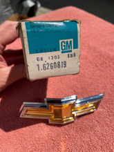 Load image into Gallery viewer, 1974 Chevrolet Impala &amp; Bel Air NOS Bowtie Grille Emblem #6260819
